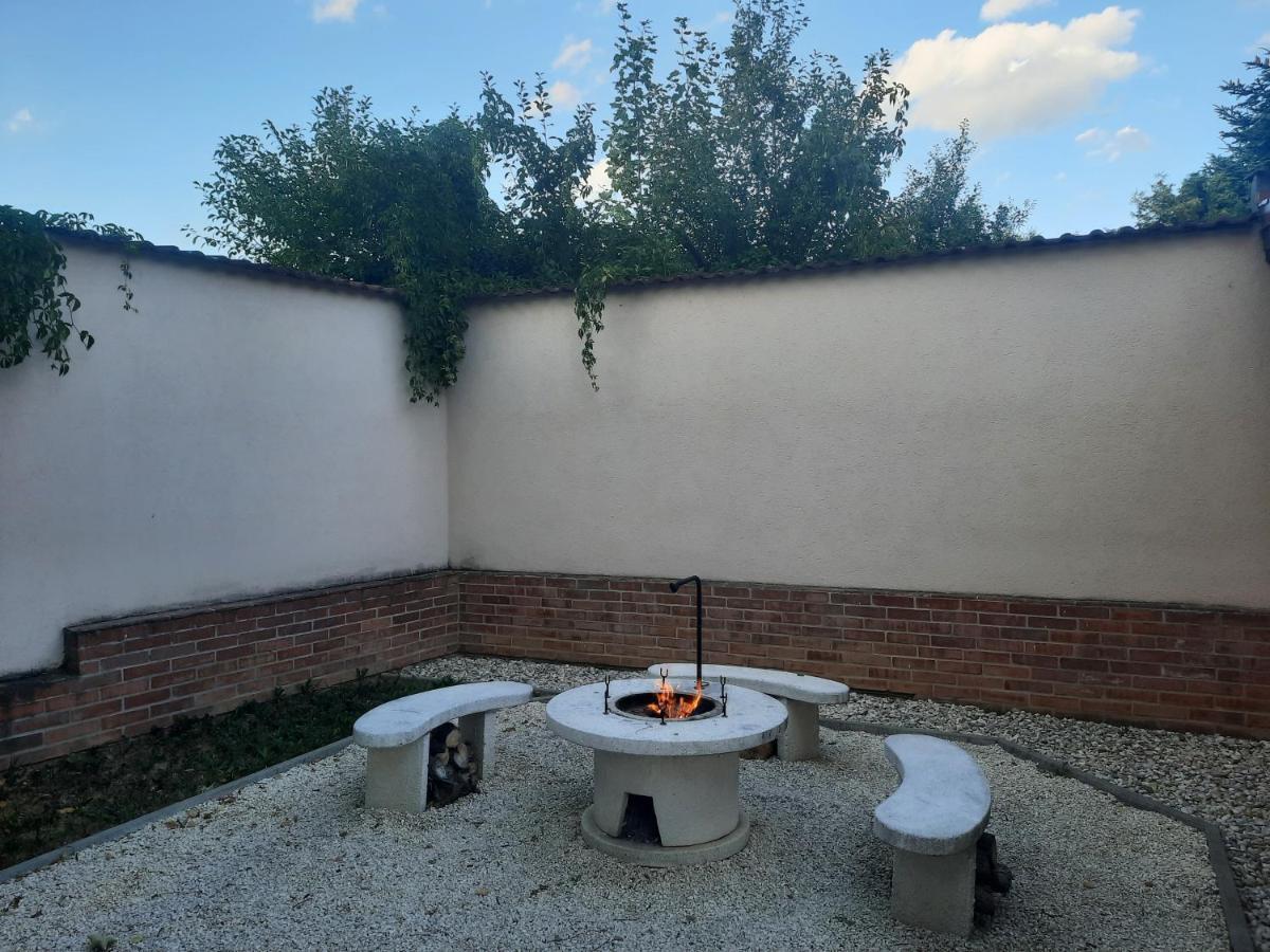 Livia Apartman Hévíz Exteriér fotografie